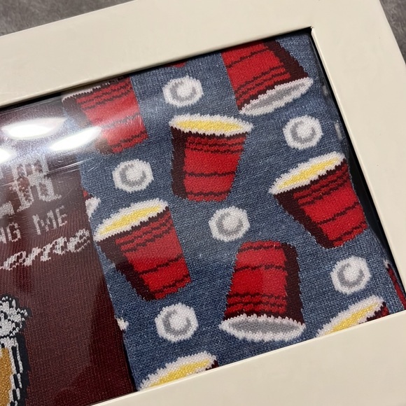 NWT fancy beer related crew socks - Picture 7 of 7